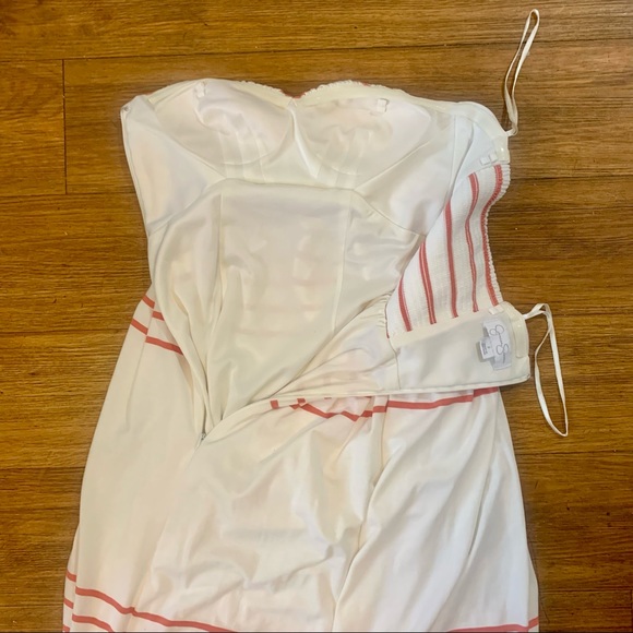 JESSICA SIMPSON Strapless Bandeu Top Maxi Dress. Cream/white stripes. Size 2 - Picture 11 of 11